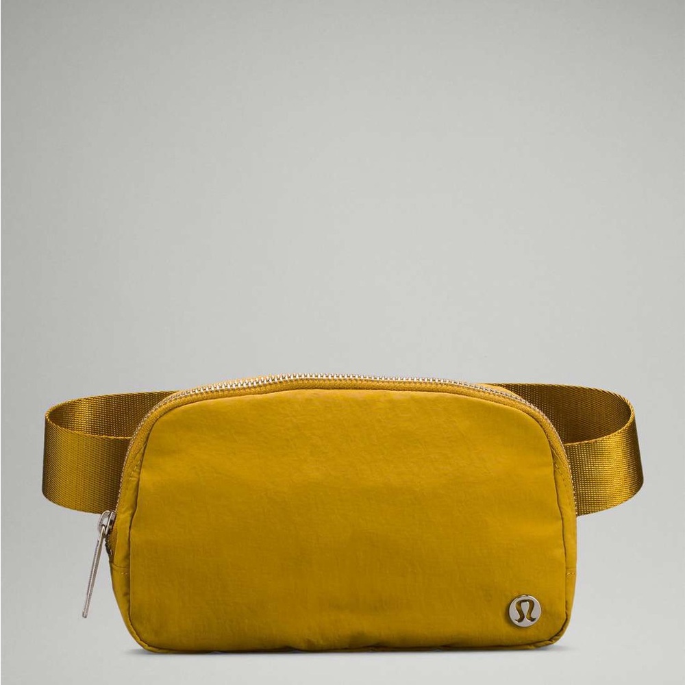 lululemon athletica Everywhere Belt Bag